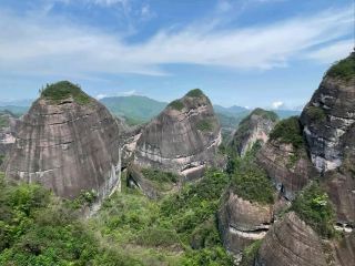 That Jaw-Dropping Cliffside Walk