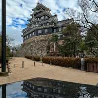  ### **🏯✨ Okayama Castle Weekend Escape: The "Crow Castle" & Garden Bliss