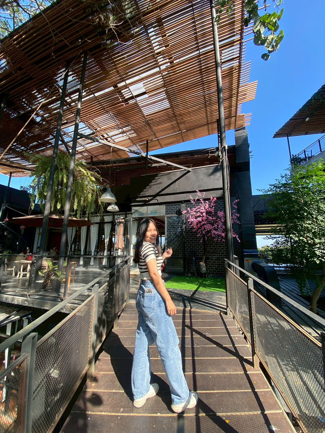 คาเฟ่สุดชิคกลางเชียงใหม่ “Chic2465” 