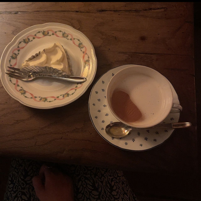 【東京/表参道🇯🇵】大人な雰囲気漂うカフェ☕️Cafe les jeux Grenier