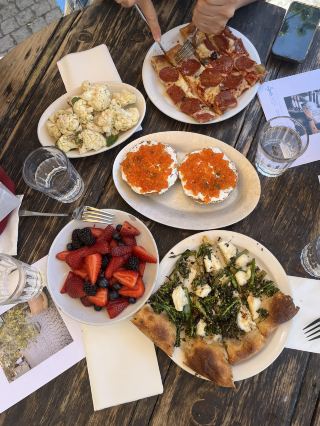 A bakery café in LA with a great atmosphere for dining