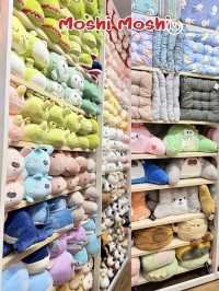 Shopping lotus Yala