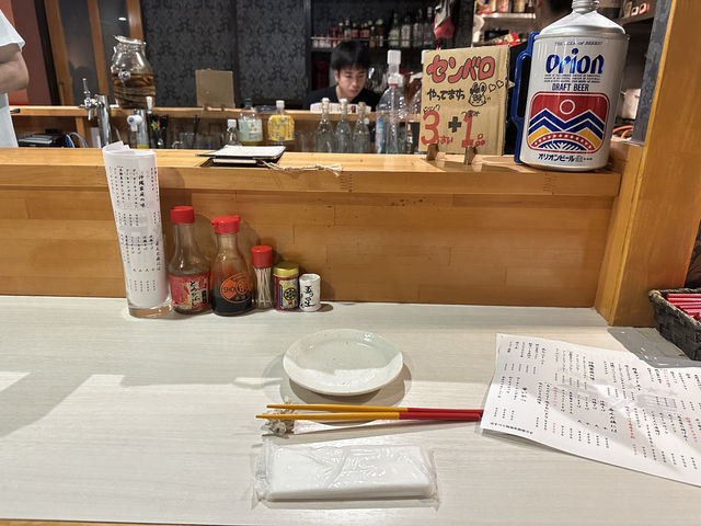 【県民酒場 五ツ星】  那覇・松山エリアで、地元気分で楽しめる沖縄の味と泡盛の居酒屋 🍶🌺 