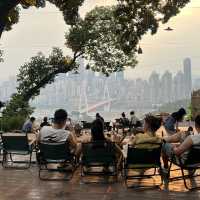 丁老头烤肉 – ร้านปิ้งย่างวิวหลักล้านในฉงชิ่ง