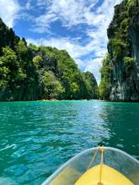 The perfect summer day at the picturesque El Nido