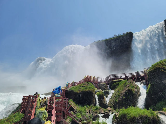 Cave of the Winds：貼近瀑布的瘋狂體驗