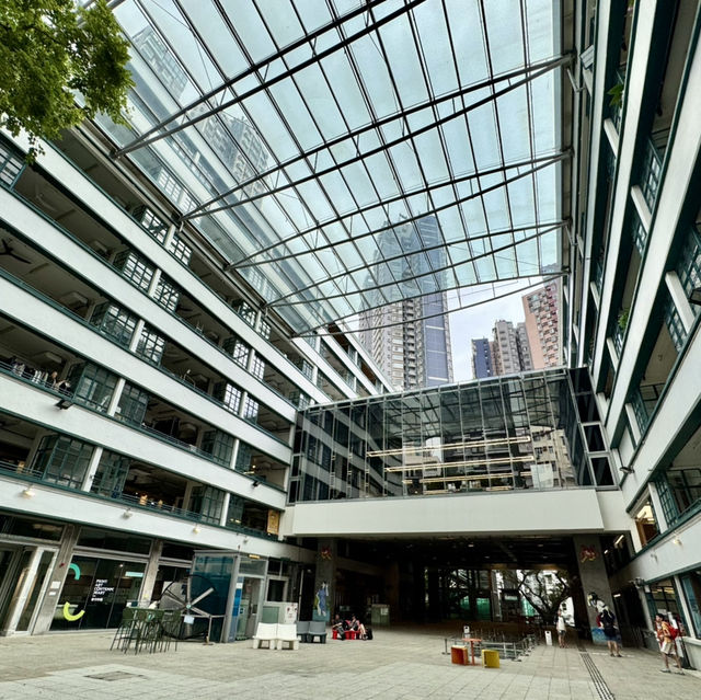 Hong Kong city walk features both old and new sights