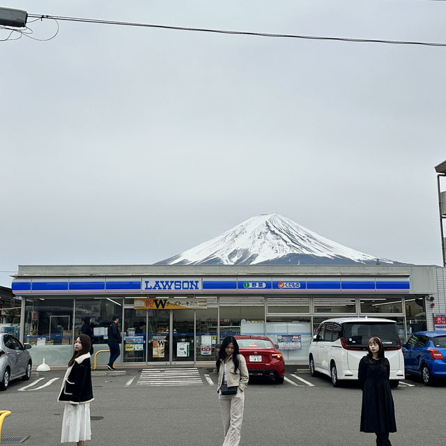 🏞️「鏡湖奇蹟！一睹逆富士壯景：富士河口湖的震撼登場」