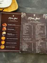 Chill Vibes at MonAmi Cafe!