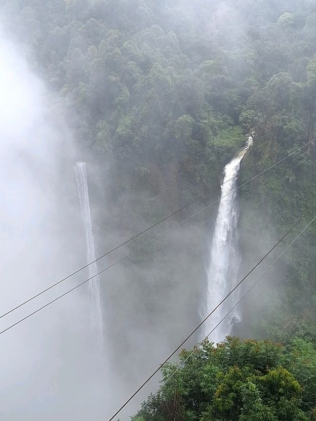 ทริปนี้ที่ลาวใต้ zipline Tad fane waterfall.