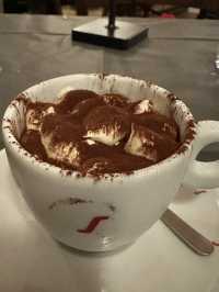 意大利山區小鎮遊 嘆正宗意式pizza &tiramisu 🍕