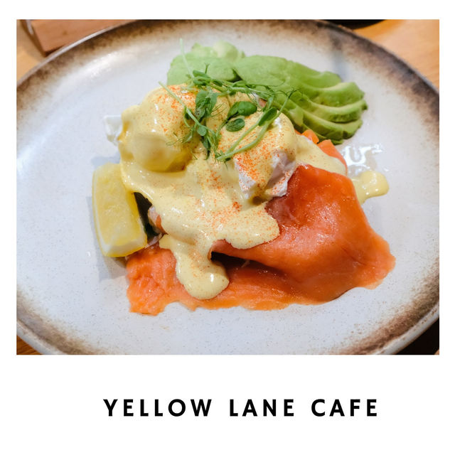 ☕ คาเฟ่สีขาวกลางสวนในอารีย์: Yellow Lane Cafe