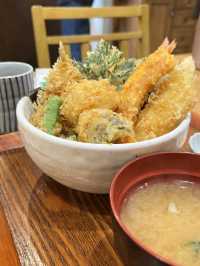 🌊⛩️🐾 Enoshima – Island of Shrines, Cats, and Sea Breeze