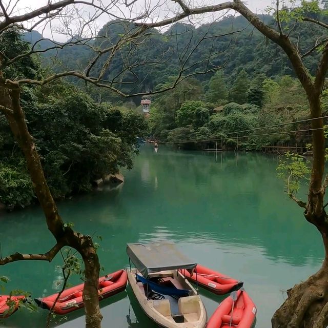 Dark Cave (Hang Toi)