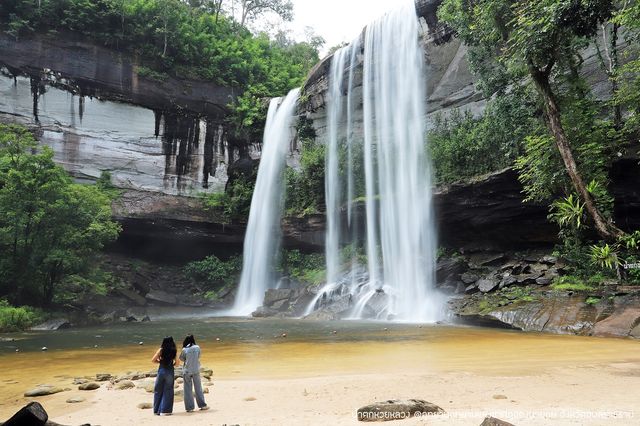 น้ำตกห้วยหลวง