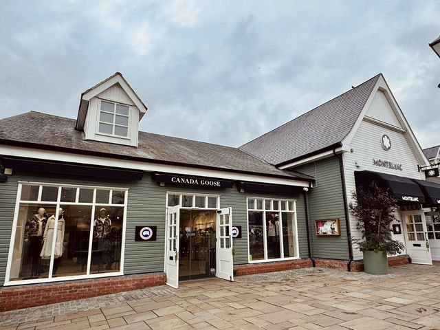 Designer Deals in a Charming Setting