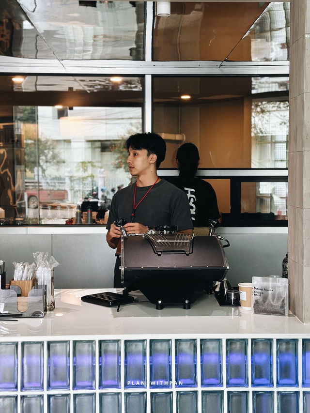 ”Blur“ By Rush Coffee Roaster