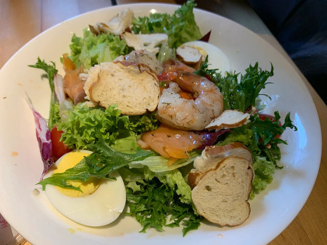 🍺 Paulaner Bräuhaus — A Hearty Midday Escape to Bavaria