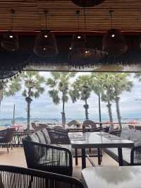 Fat Coco Beach Club ร้านสุดเก๋ริมทะเลพัทยา