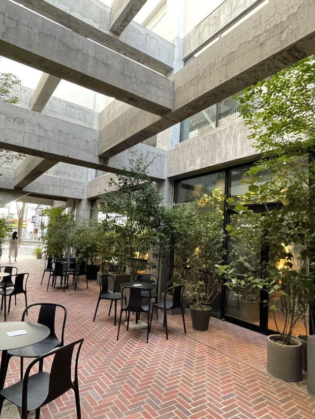 【群馬】 リノベしたタワーと土手をイメージしたHOTEL