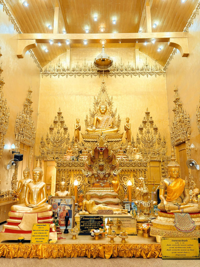 พระอุโบสถสีทอง วัดปากน้ำโจ้โล้ ฉะเชิงเทรา