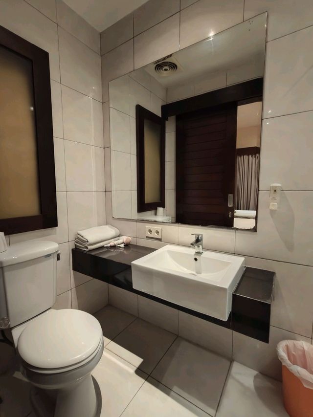 🛏️ Hidden Quietude: A Stay at Pavilion Hotel Kuta