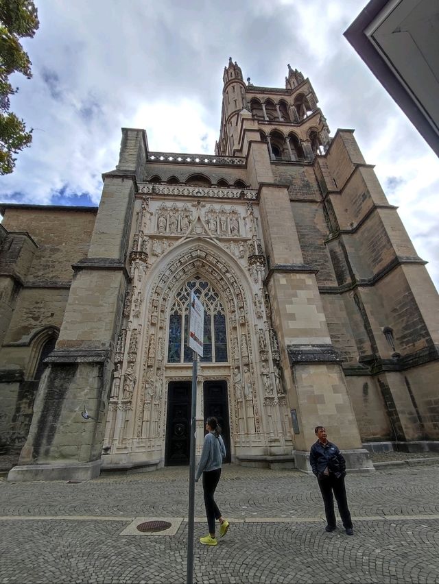 🕍 Lausanne Cathedral – A Gothic Masterpiece Overlooking Lake Geneva