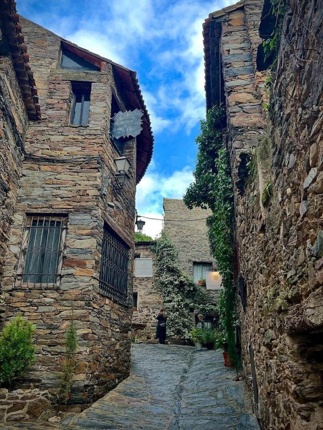 Stone Paths and Storybook Feels in Patones de Arriba