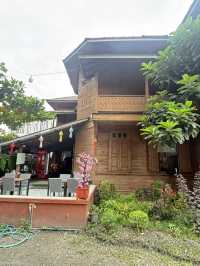 ร้านหมูทอดดึกดำบรรพ์