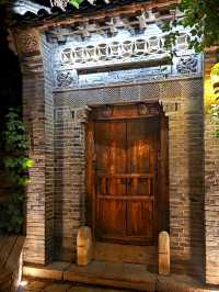 Lantern-lit Dreams: Gubei's Nighttime scenery