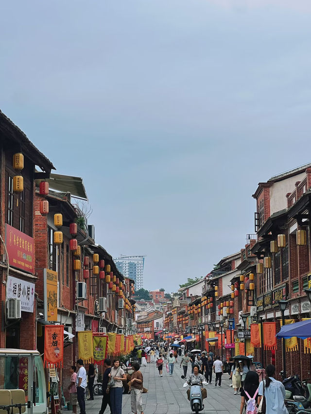 🏙️ Strolling Through History on Xiuxi Road, Zhangzhou