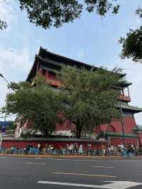 Chill Walks and Epic Views at Jingshan Park