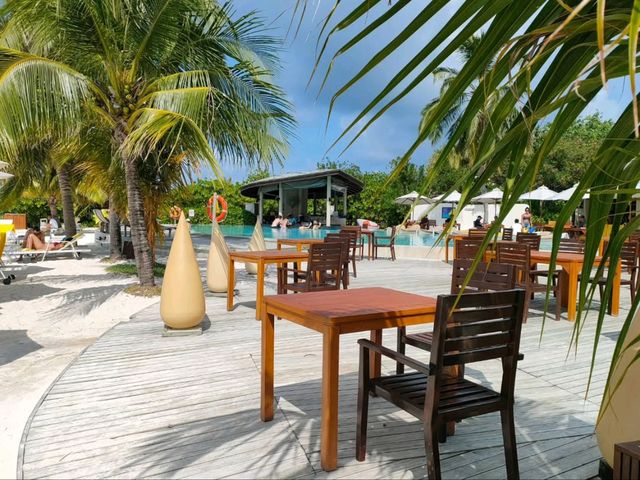 Relaxing Stay at Centara Ras Fushi Resort & Spa Relaxing Stay at Centara Ras Fushi Resort & Spa