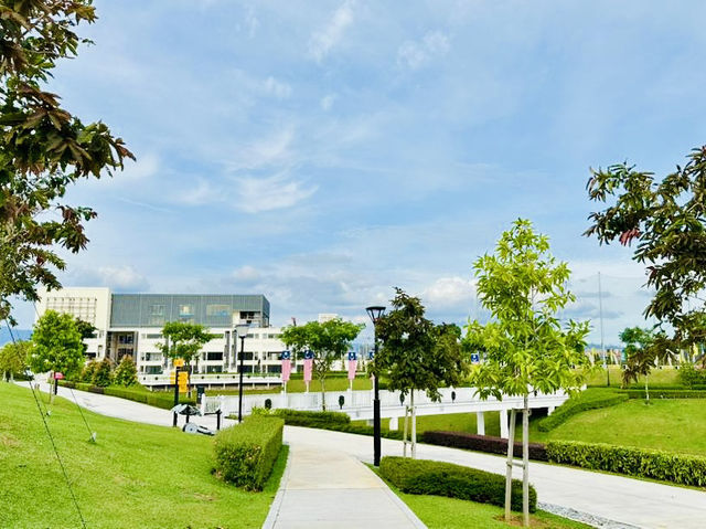 Breathe. Explore. Unwind — at Eco Majestic City Park! 