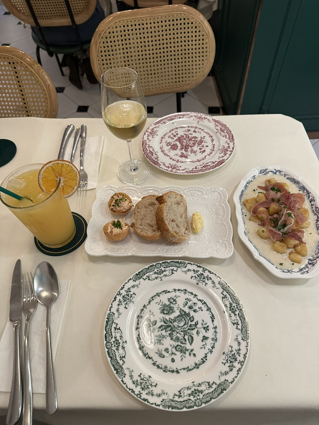Le Pic Macau: A Taste of France in the Heart of the City