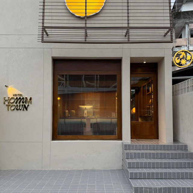 hotel hommtown chiang mai, เชียงใหม่ 🛏️🪟  