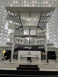 Christ Cathedral โบสถ์สวยอลังการใน California