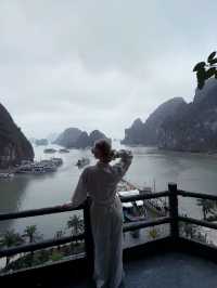 My first cruise at Halong Bay! 🛳️