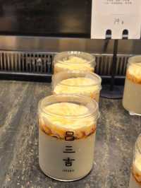 暗黑系裝潢甜品店新體驗