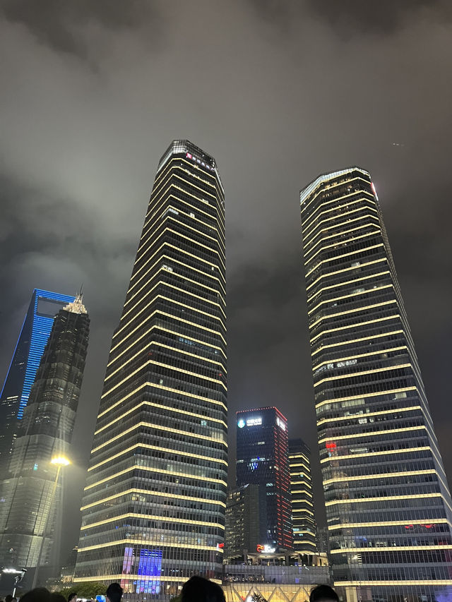 Couples’ Chill Weekend in Shanghai: Iconic Sights, Cloudy Vibes & Hidden Eats ☁️🏙️ Couples’ Chill Weekend in Shanghai: Iconic Sights, Cloudy Vibes & Hidden Eats ☁️🏙️