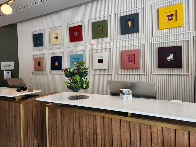 🏨✨ Elegant Comfort in Central London at London Marriott Hotel Kensington 📍