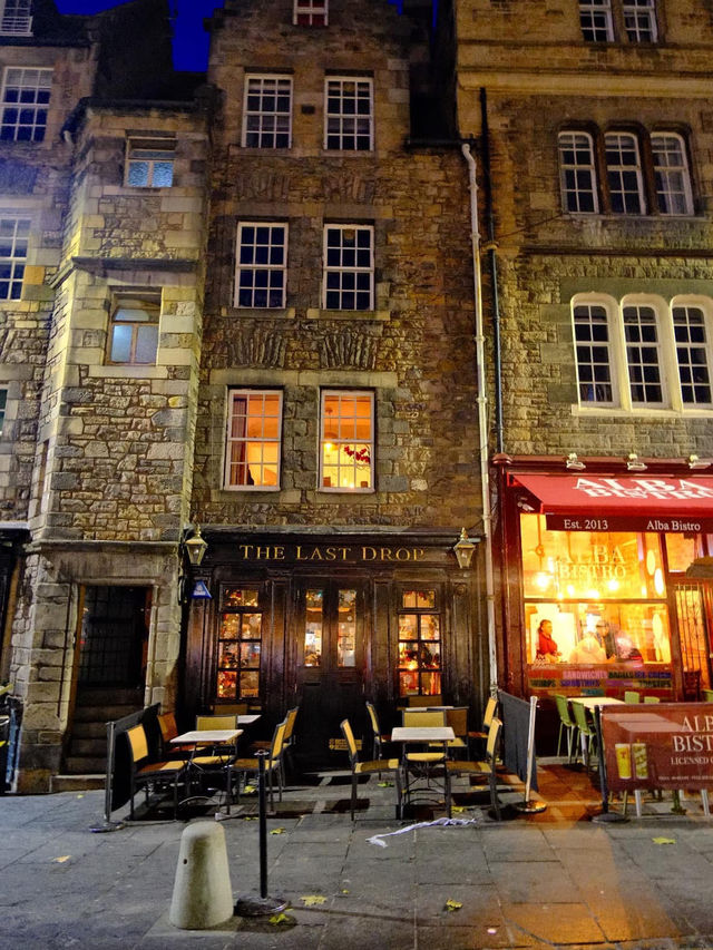 Christmas in Edinburgh Christmas in Edinburgh