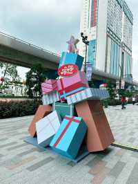 Malaysia’s Xmas Blazer Bash: Sunway Square Vibes 🎄✨