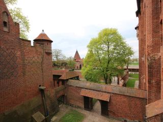 Malbork Castle – brick power on the Nogat River