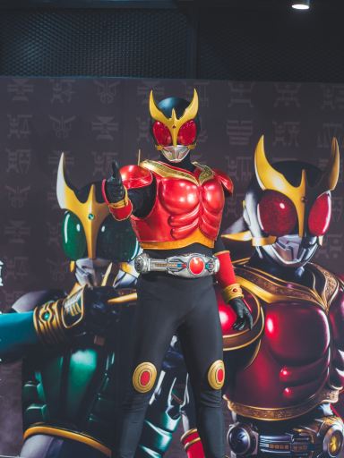 まさか「仮面ライダークウガ」と握手できるなんて 今回の展示は本当に