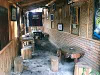 CAFE FULL OF ART. 