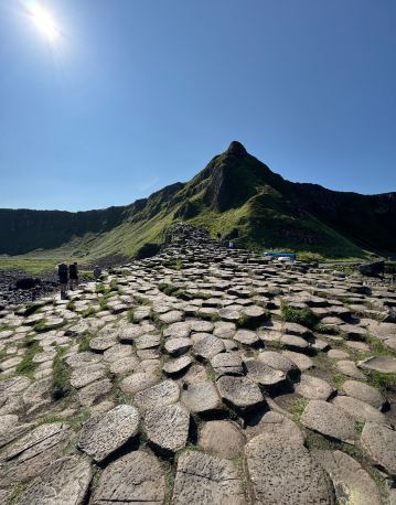 Giant’s Causeway, Northern Ireland 🇬🇧 | A Coastline of Hexagonal Stone Columns