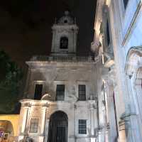 Pass through Bairro alto views!!
