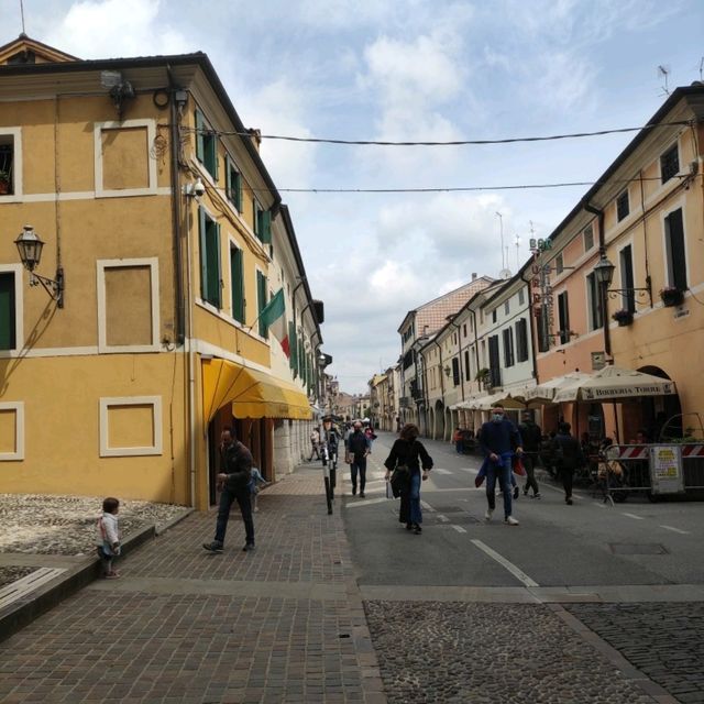 The Charming Streets of Cittadella 🏘️✨