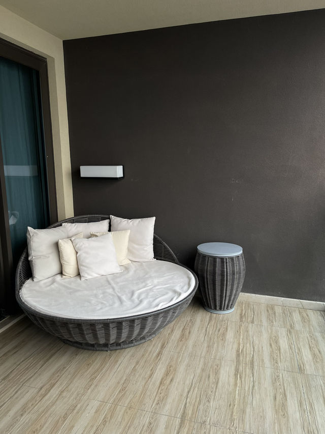 Are you looking for the best staycation?!😍